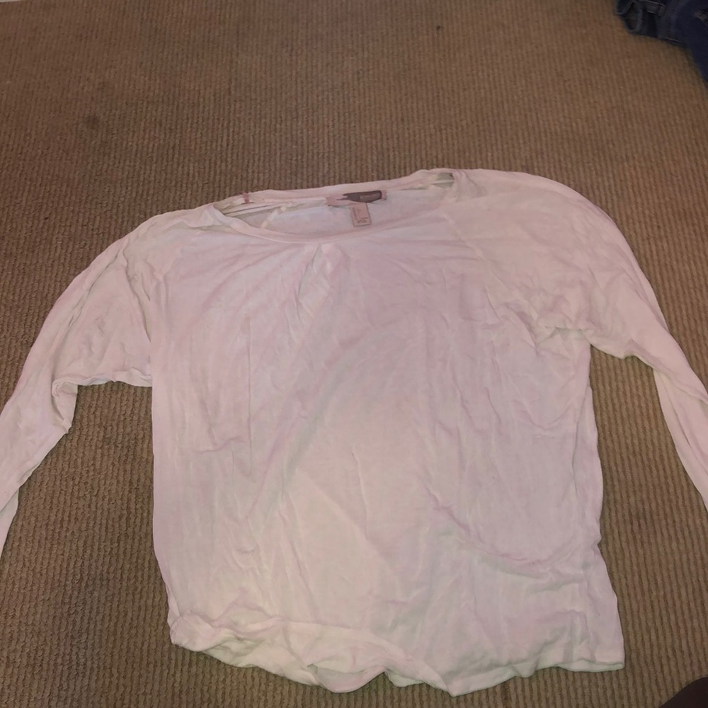 A long sleeves white shirt